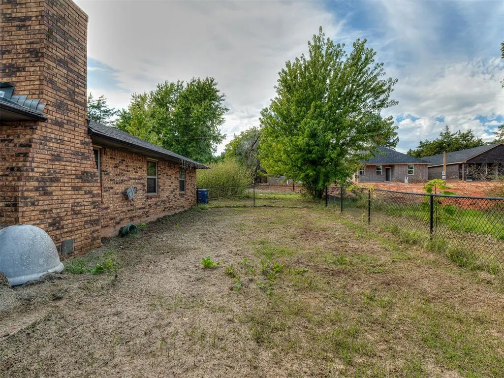 Photo 38 — 409 NE 9th Street, Blanchard, OK 73010