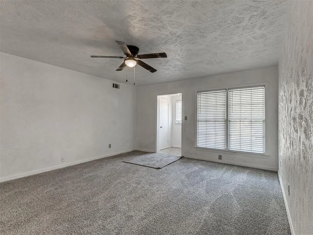 Photo 11 — 4304 NW 20th Street, Oklahoma City, OK 73107