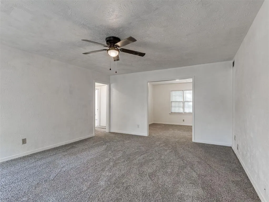 Photo 12 — 4304 NW 20th Street, Oklahoma City, OK 73107