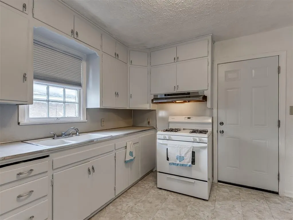 Photo 22 — 4304 NW 20th Street, Oklahoma City, OK 73107