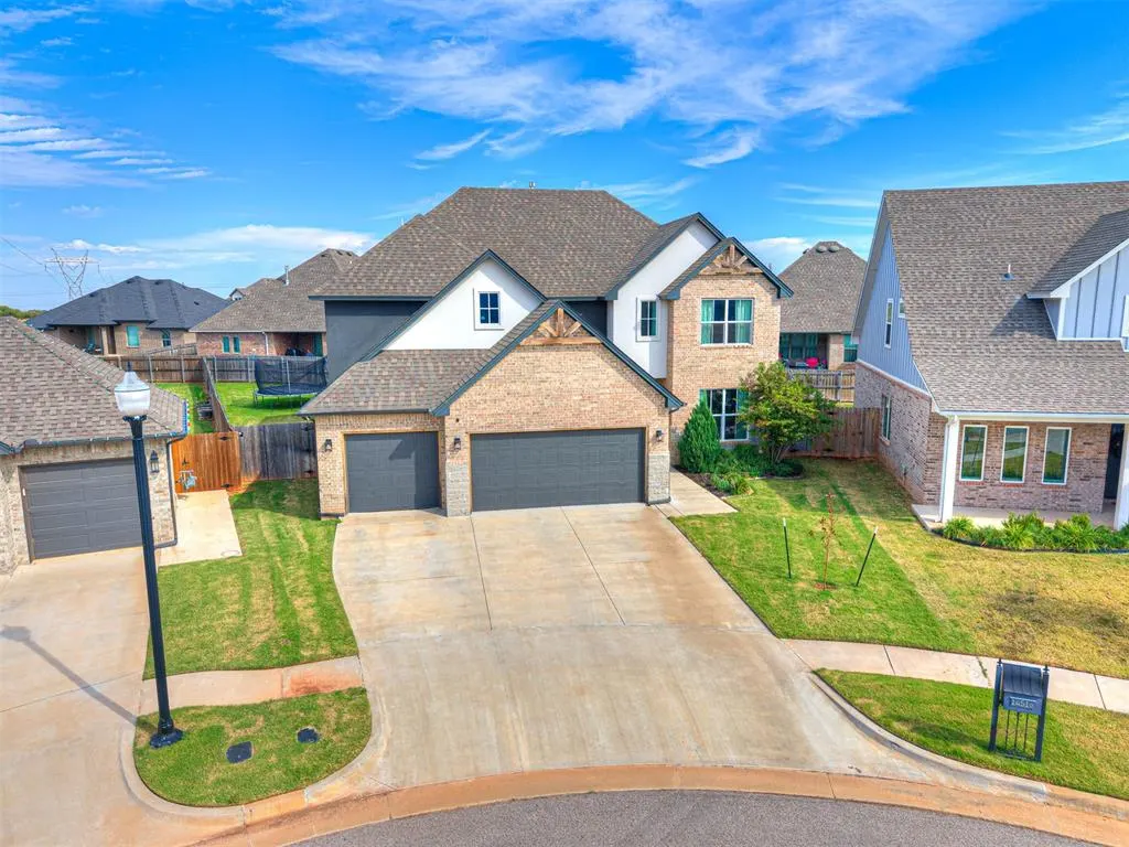 Photo 3 — 14516 Chambery Court, Yukon, OK 73099