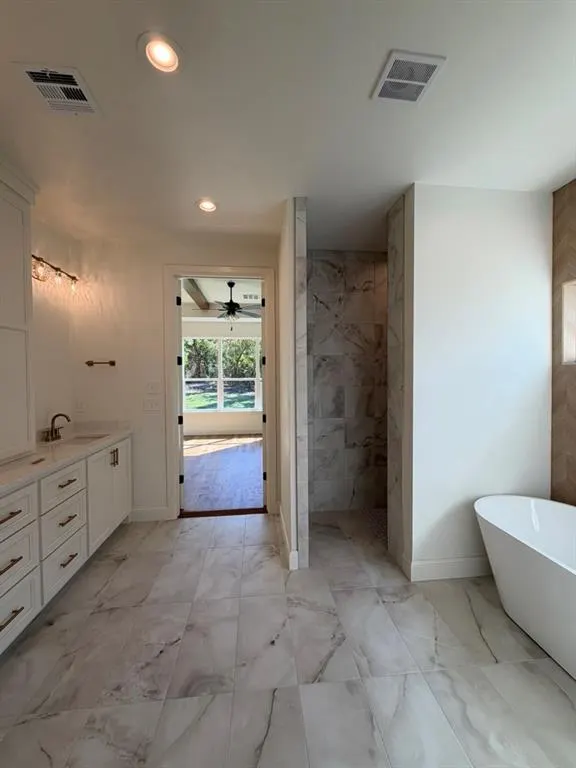 Photo 37 — 21100 Reserve Circle, Harrah, OK 73045