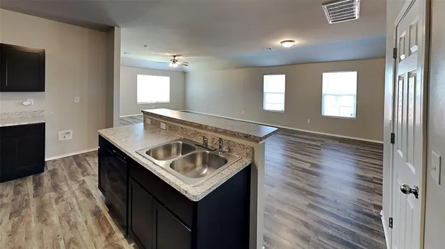 Photo 4 — 10013 Copperhead Road, Yukon, OK 73099