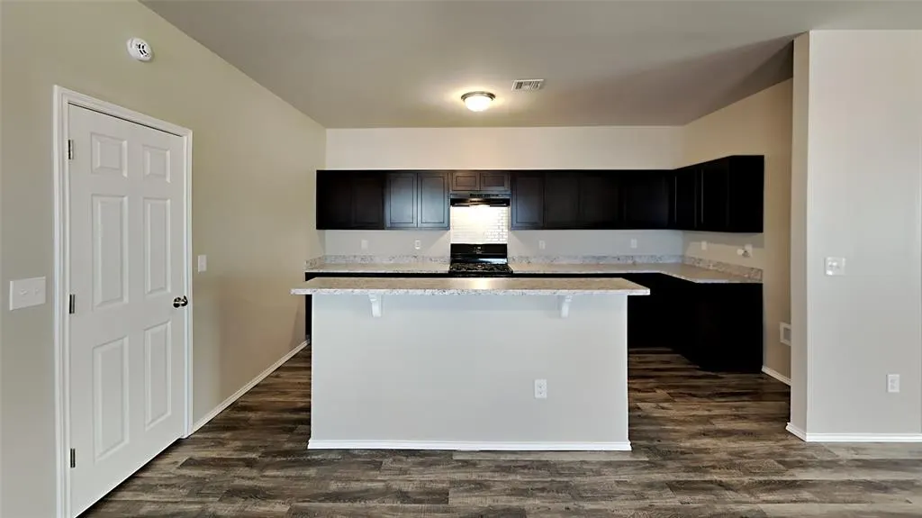 Photo 6 — 10013 Copperhead Road, Yukon, OK 73099