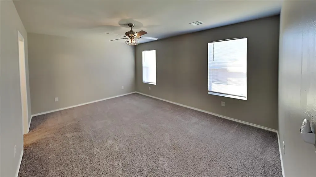 Photo 8 — 10013 Copperhead Road, Yukon, OK 73099