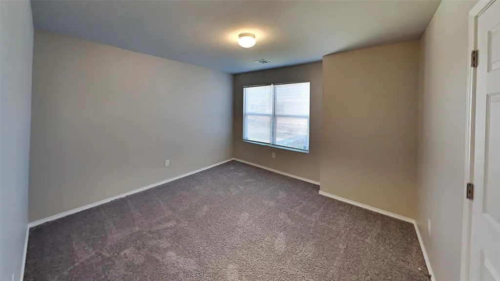 Photo 11 — 10013 Copperhead Road, Yukon, OK 73099
