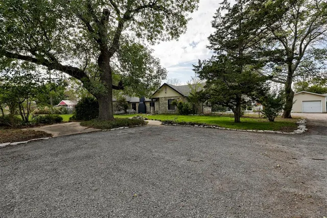 Photo 2 — 10311 S Sooner Road, Guthrie, OK 73044