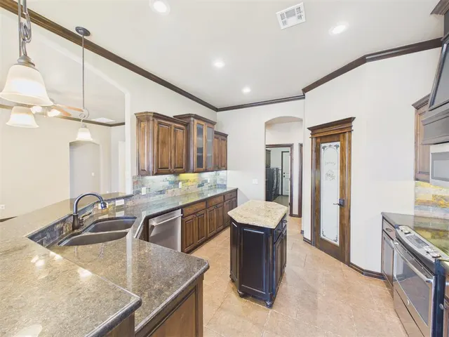 Photo 4 — 8508 NW 111th Street, Oklahoma City, OK 73162