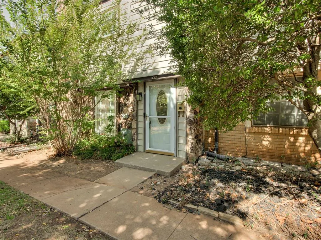 Front exterior — 3321 Rock Creek Way, Oklahoma City, OK 73120