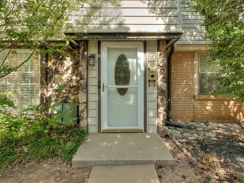 Photo 2 — 3321 Rock Creek Way, Oklahoma City, OK 73120
