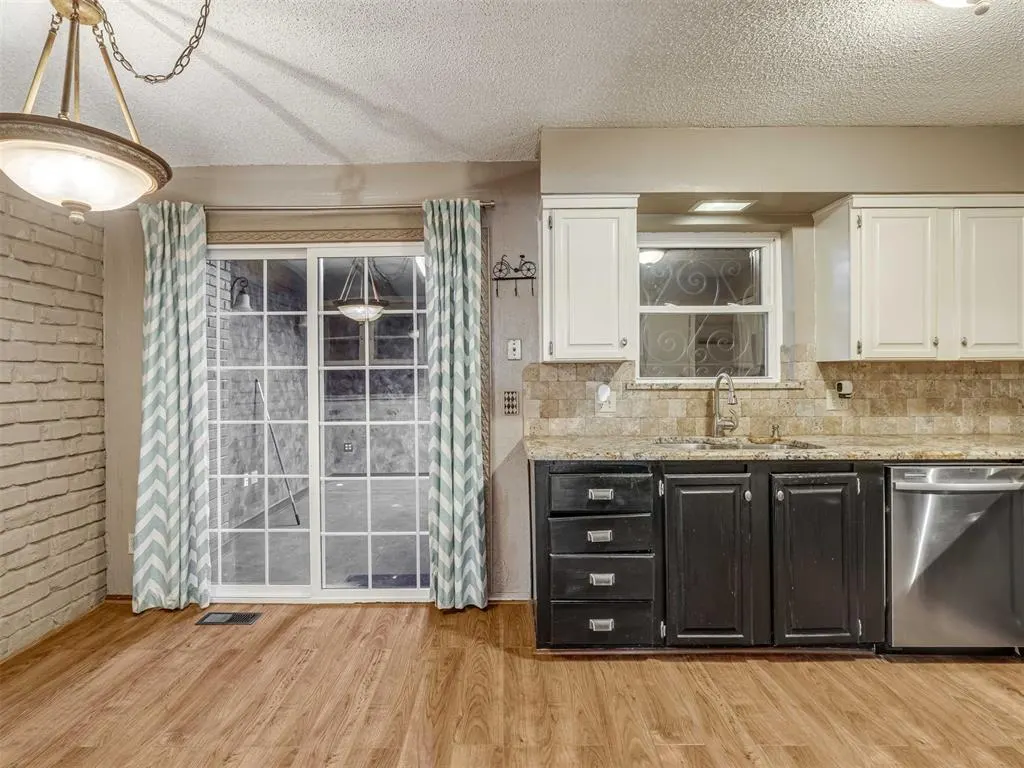 Photo 8 — 3321 Rock Creek Way, Oklahoma City, OK 73120