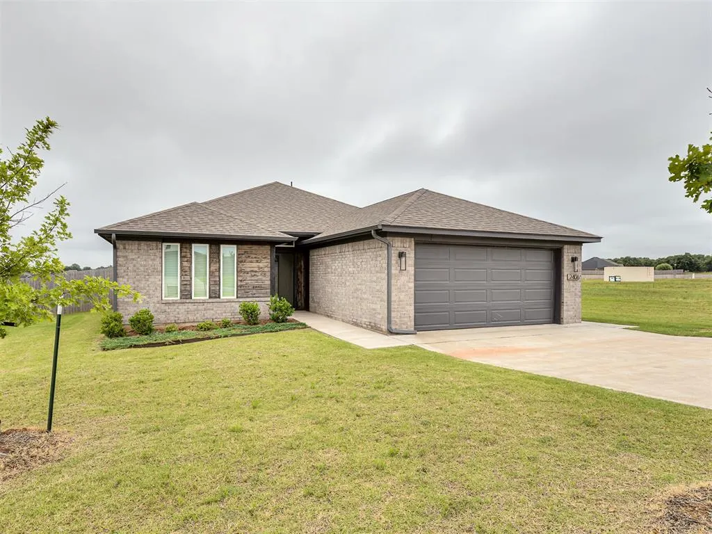 Front exterior — 2406 Heather Road, Blanchard, OK 73010