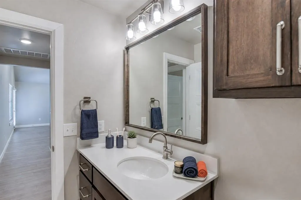 Photo 11 — 517 Elena Drive, Blanchard, OK 73010
