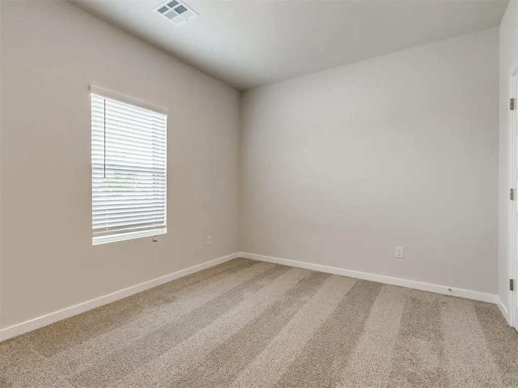 Photo 3 — 1242 Burlywood Lane, Piedmont, OK 73078
