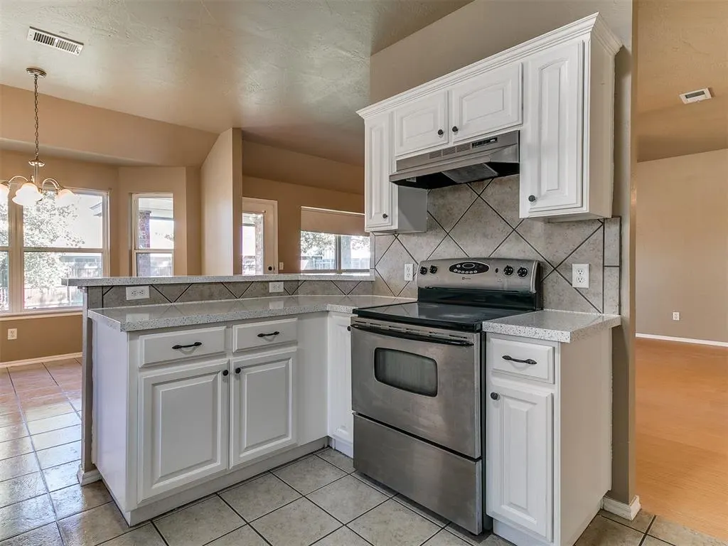 Photo 16 — 14421 Timberdale Drive, Choctaw, OK 73020