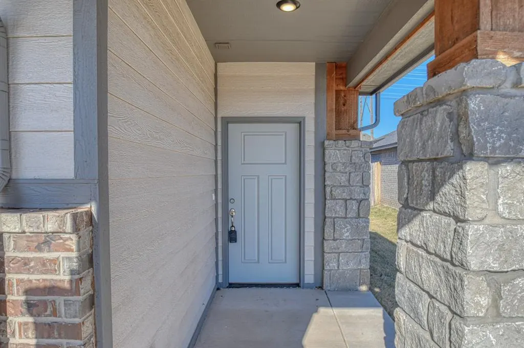 Photo 2 — 12817 NW 4th Street, Yukon, OK 73099