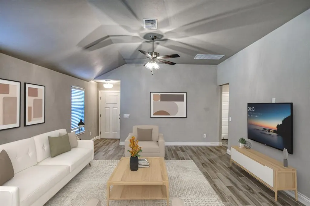 Photo 4 — 12817 NW 4th Street, Yukon, OK 73099