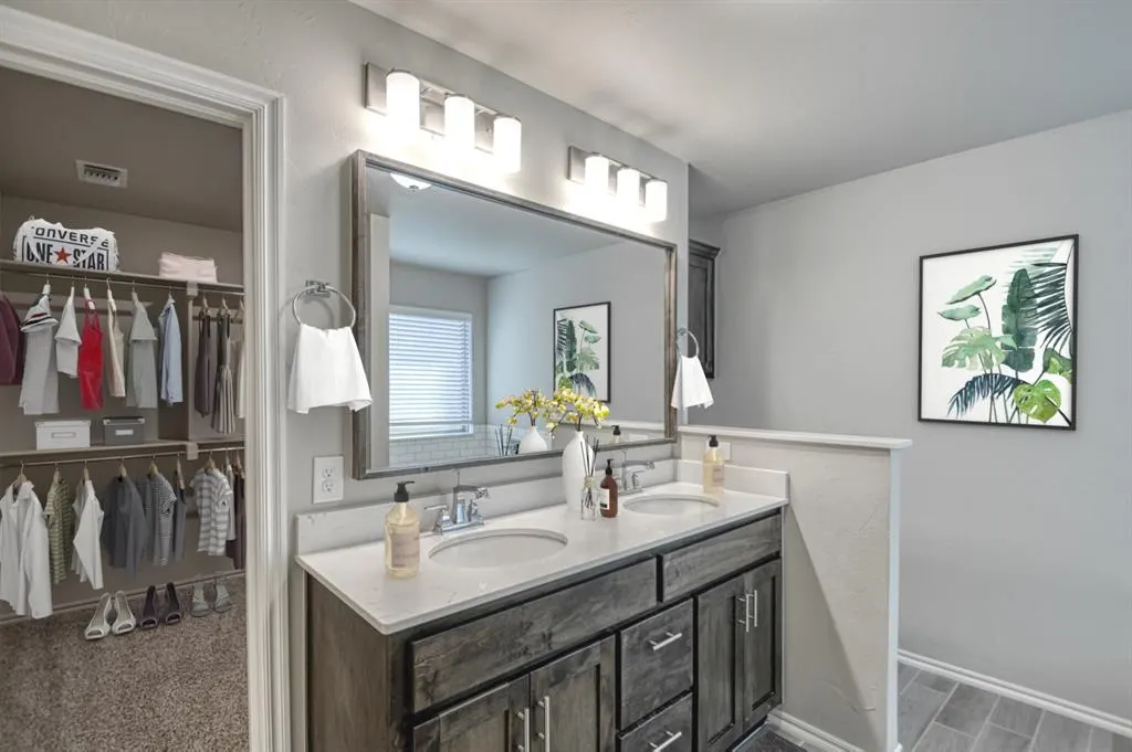 Photo 12 — 12817 NW 4th Street, Yukon, OK 73099
