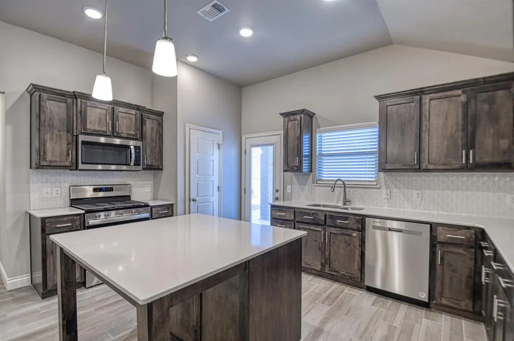 Photo 23 — 12817 NW 4th Street, Yukon, OK 73099