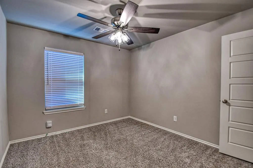 Photo 31 — 12817 NW 4th Street, Yukon, OK 73099