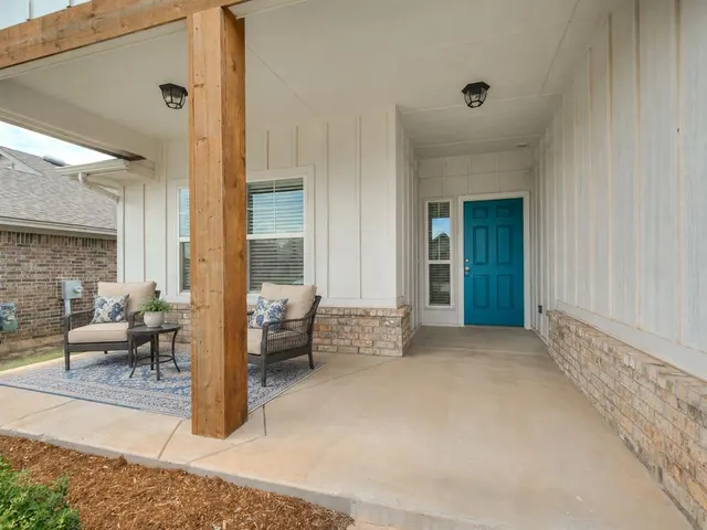 Photo 2 — 405 Vista Drive, Yukon, OK 73099