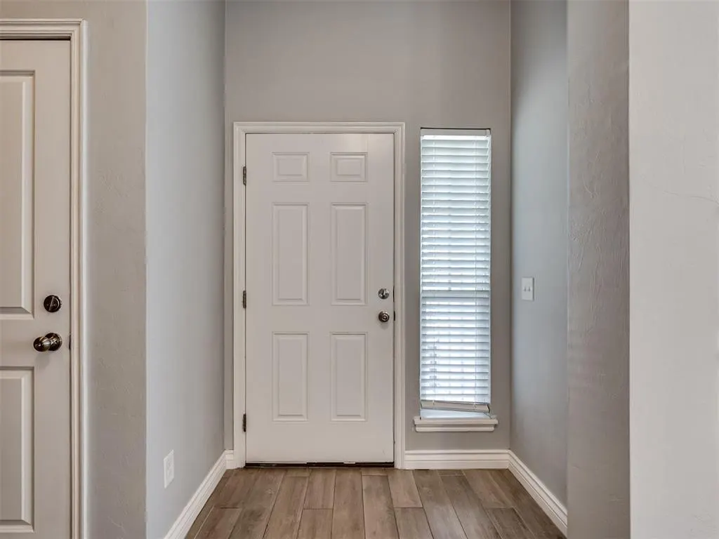 Photo 3 — 405 Vista Drive, Yukon, OK 73099