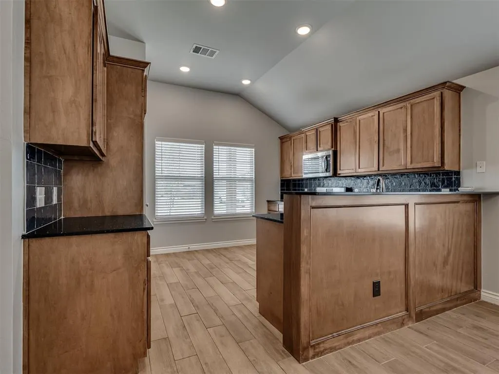 Photo 19 — 405 Vista Drive, Yukon, OK 73099