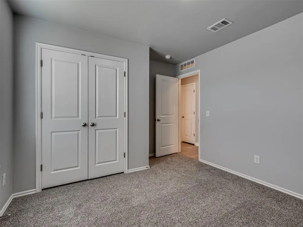 Photo 32 — 405 Vista Drive, Yukon, OK 73099