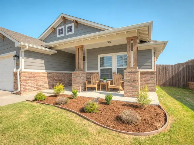Photo 2 — 12825 NW 3rd Terrace, Yukon, OK 73099