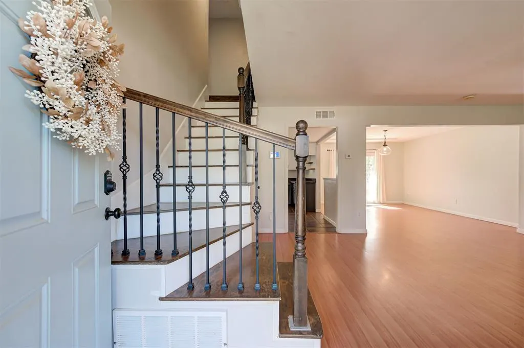 Photo 5 — 616 Redstone Avenue, Edmond, OK 73013