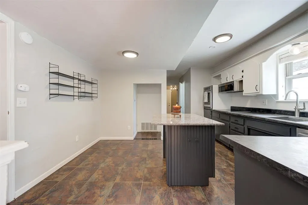 Photo 14 — 616 Redstone Avenue, Edmond, OK 73013