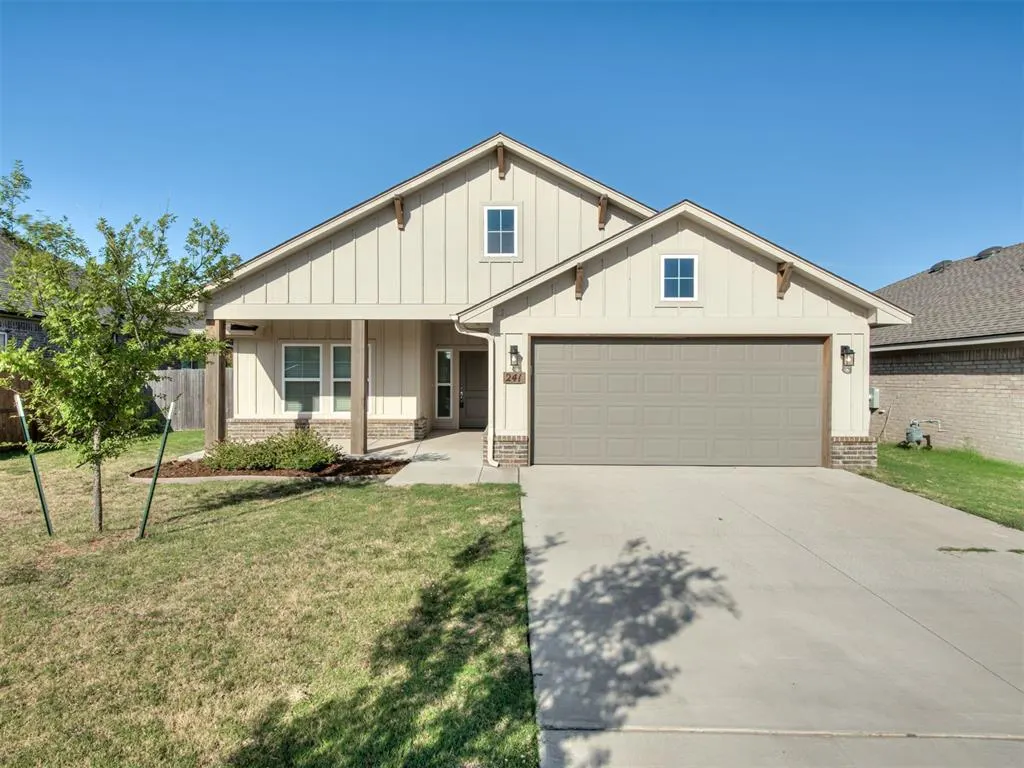 Front exterior — 241 Vista Drive, Yukon, OK 73099