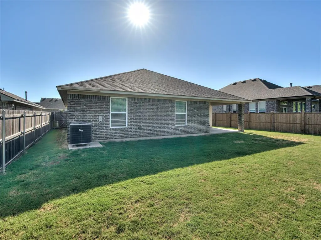 Photo 39 — 241 Vista Drive, Yukon, OK 73099