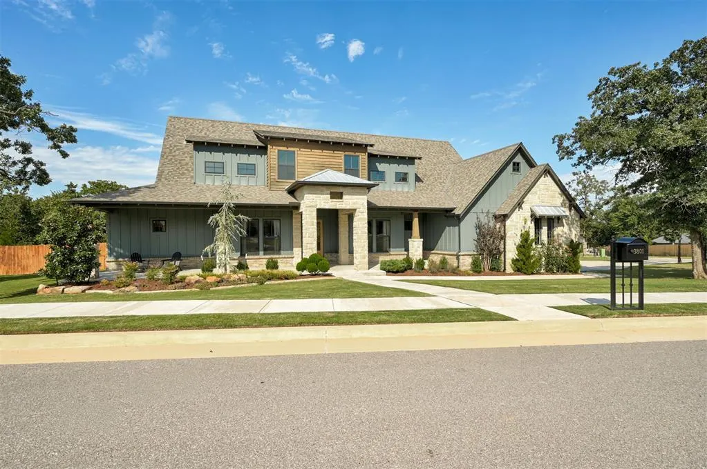 Front exterior — 3801 Union Park Place, Edmond, OK 73034