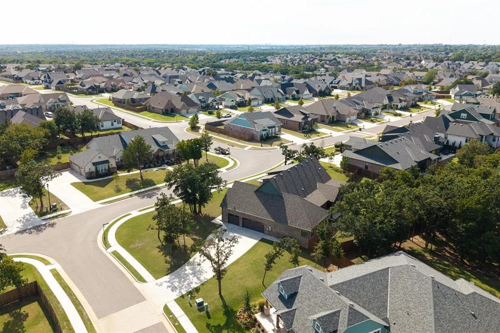 Photo 44 — 3801 Union Park Place, Edmond, OK 73034