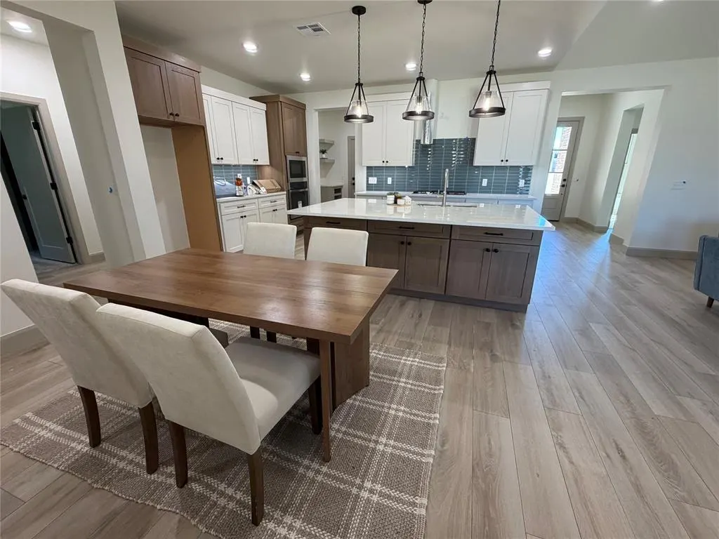 Photo 2 — 11517 NW 103rd Street, Yukon, OK 73099