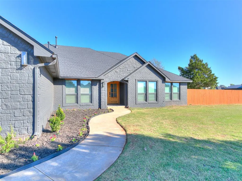 Photo 14 — 2407 County Road 1195, Tuttle, OK 73089