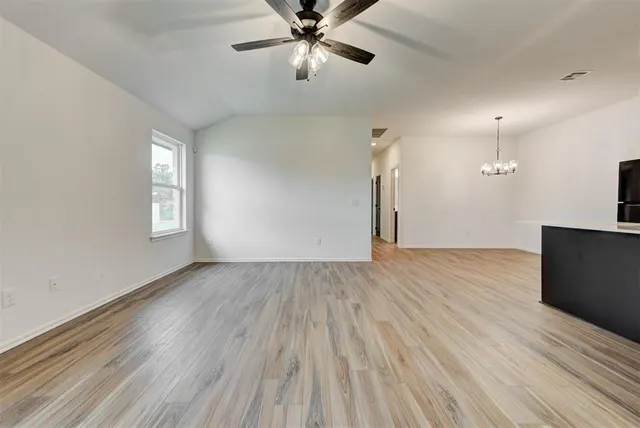 Photo 6 — 601 Ezra Way, Chickasha, OK 73018