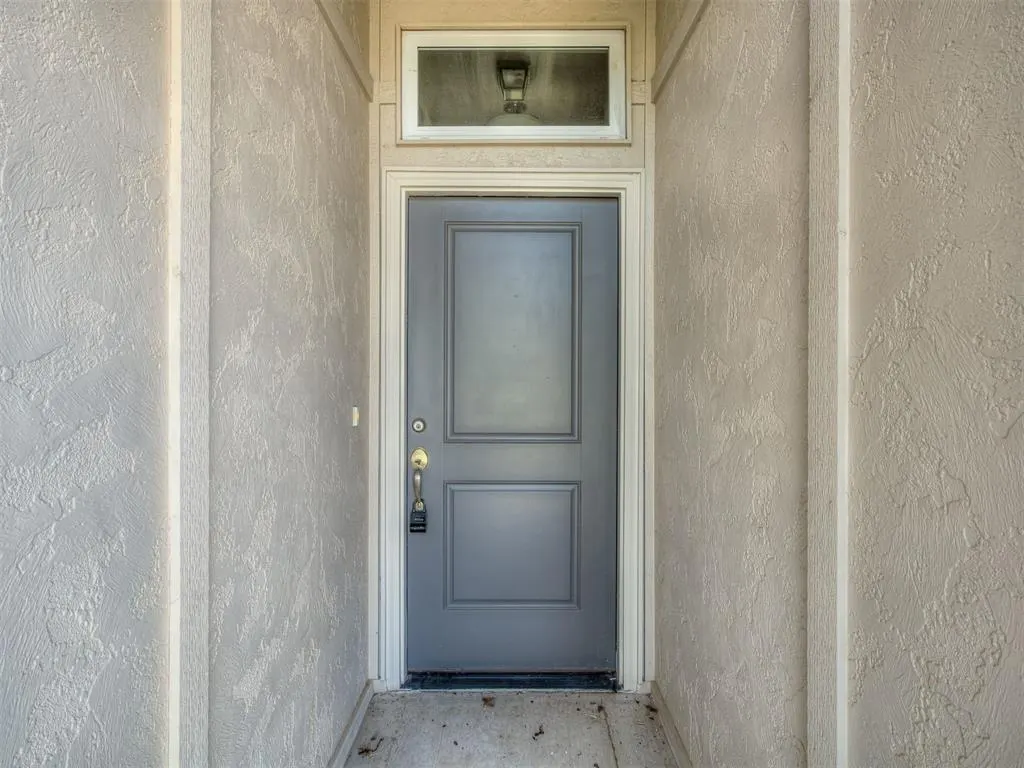 Photo 2 — 240 Evermore Lane, Yukon, OK 73099