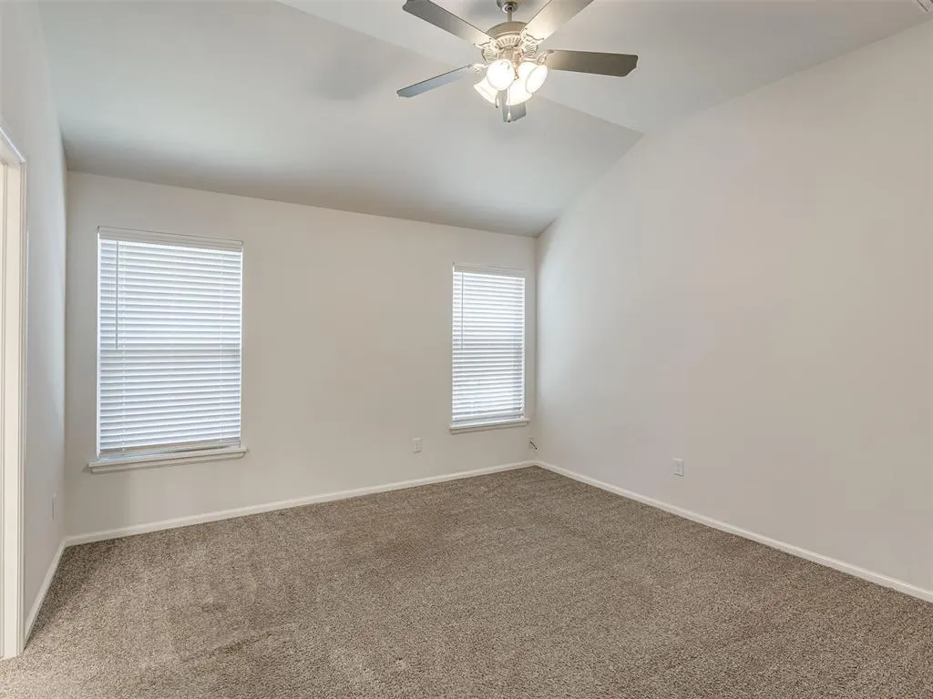 Photo 25 — 240 Evermore Lane, Yukon, OK 73099