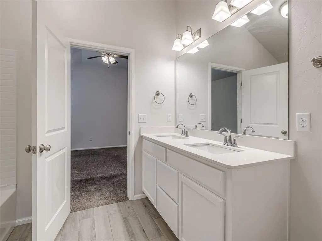 Photo 29 — 240 Evermore Lane, Yukon, OK 73099