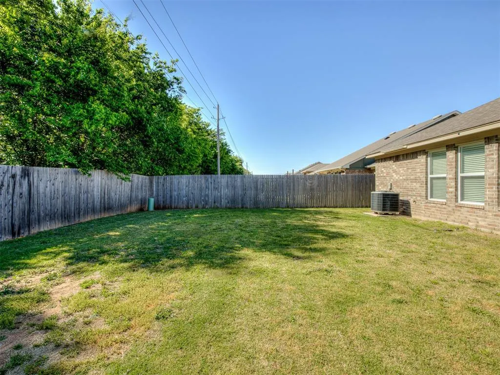 Photo 41 — 240 Evermore Lane, Yukon, OK 73099