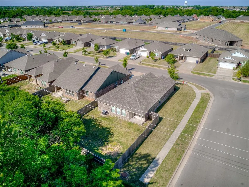 Photo 44 — 240 Evermore Lane, Yukon, OK 73099