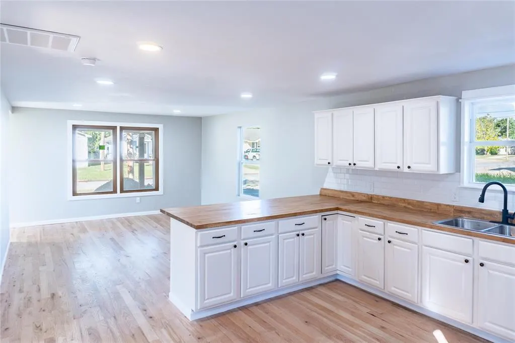 Photo 8 — 401 E 14th Avenue, Stillwater, OK 74074