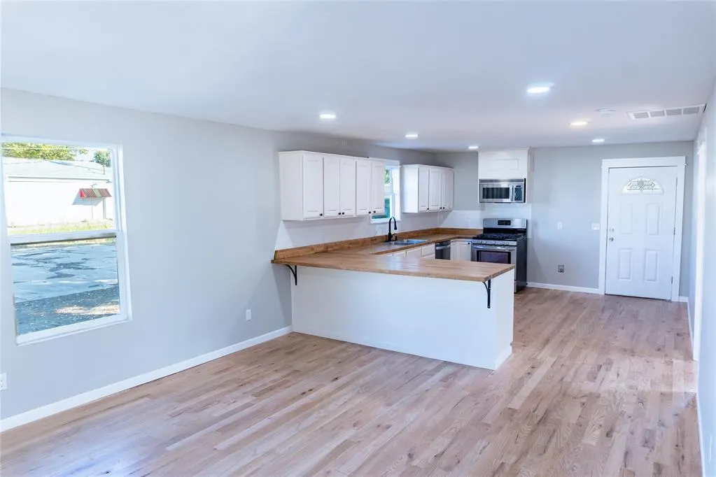 Photo 9 — 401 E 14th Avenue, Stillwater, OK 74074