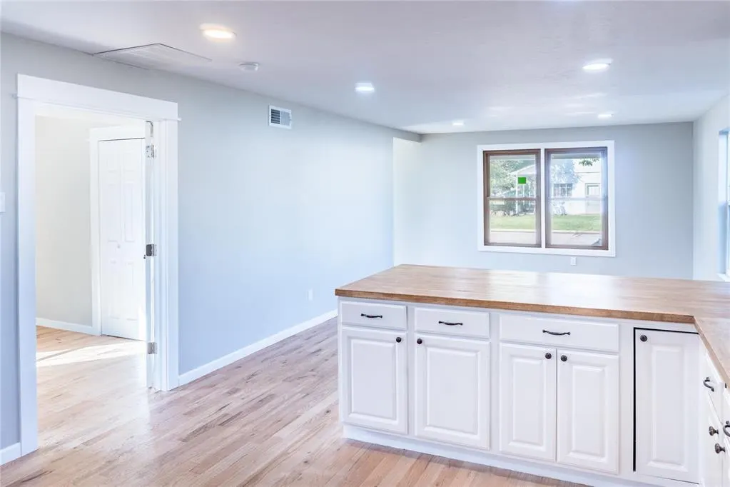 Photo 12 — 401 E 14th Avenue, Stillwater, OK 74074
