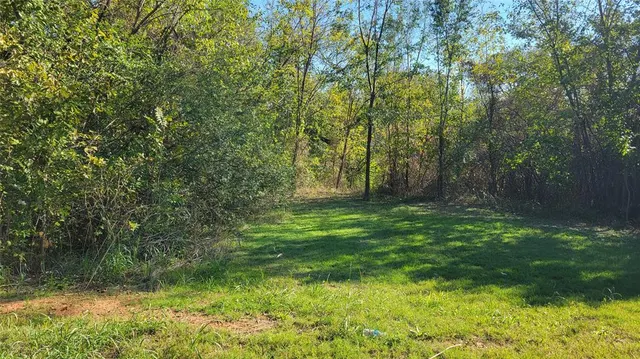 Photo 2 — E Fay Street, Shawnee, OK 74801