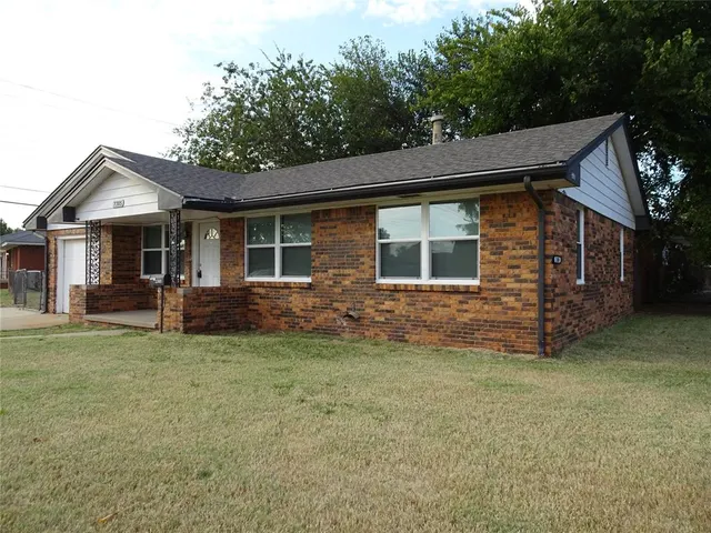 Photo 3 — 2305 Maple Drive, Midwest City, OK 73110