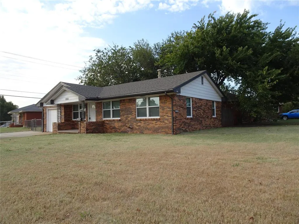 Photo 4 — 2305 Maple Drive, Midwest City, OK 73110