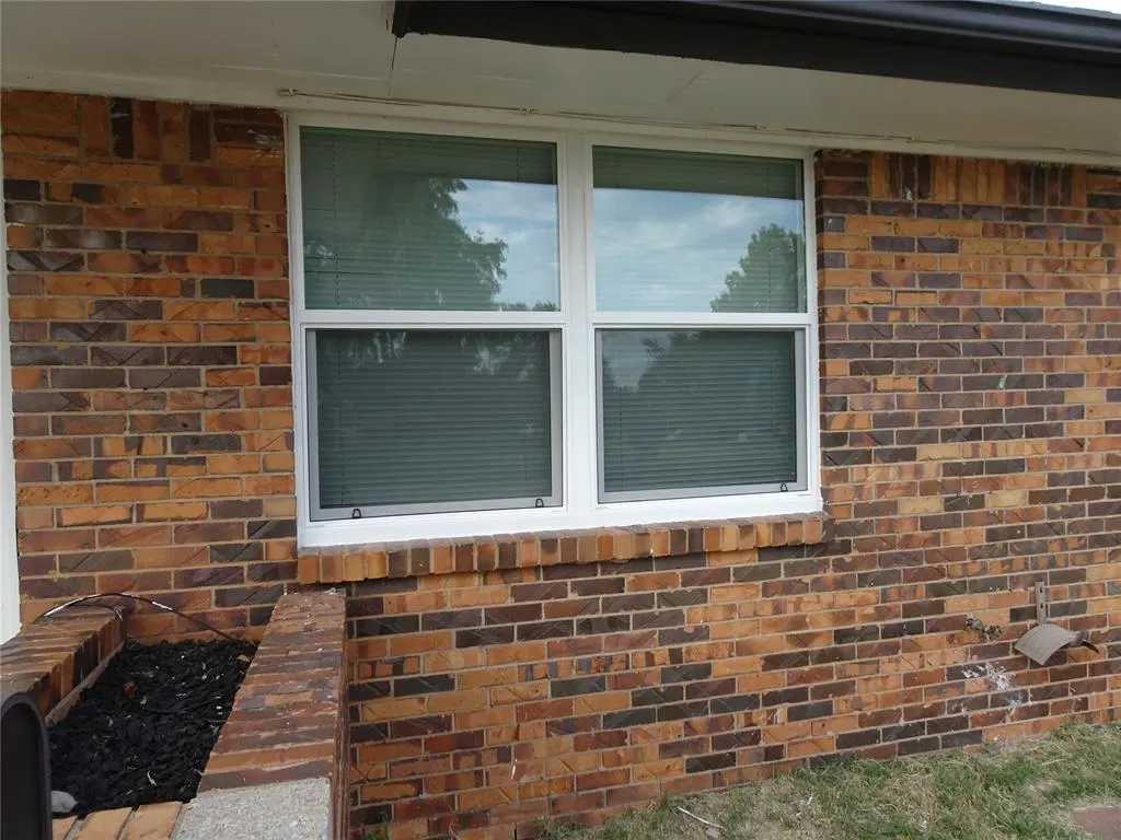 Photo 5 — 2305 Maple Drive, Midwest City, OK 73110